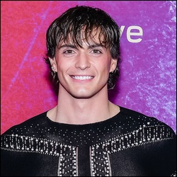 Kaden Connors, acteur de Heated Rivalry