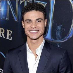 Kolton Stewart, acteur de Heated Rivalry