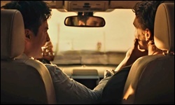 Shane et Ilya en voiture en route pour le cottage